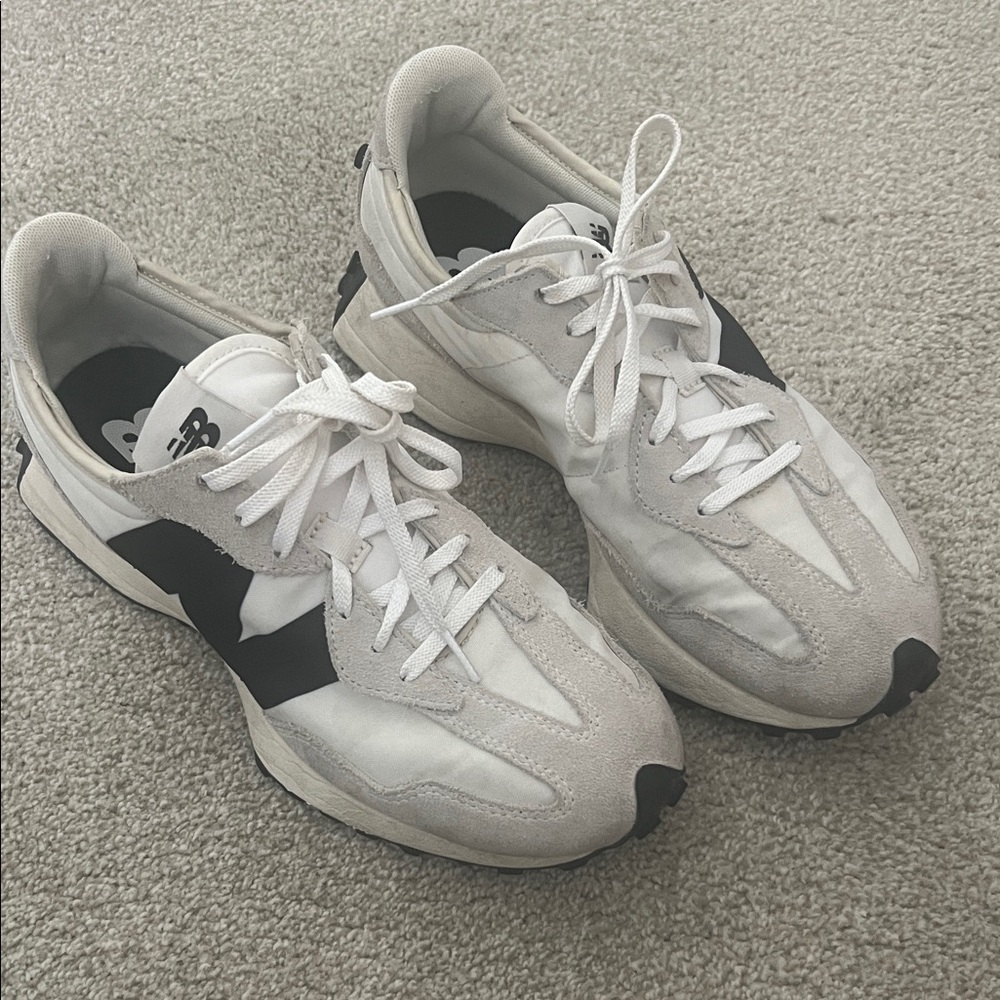 New Balance 327 Women’s Athletic Sneakers